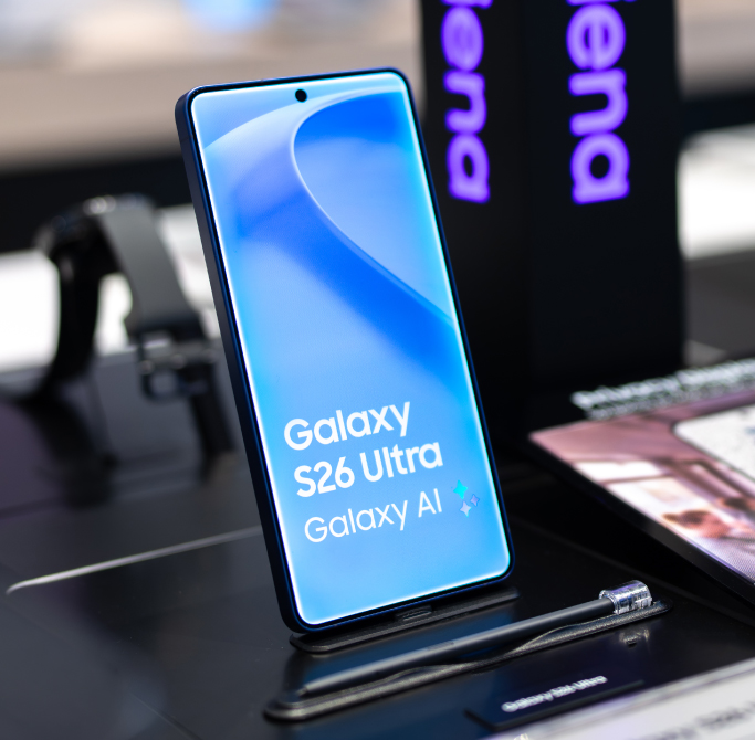 Išmanieji telefonai „Samsung“ salonuose